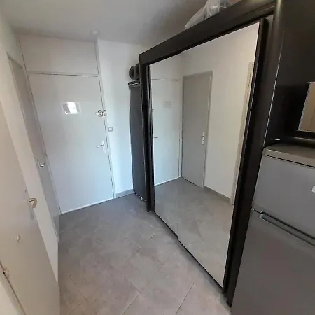 Village Naturiste Shibari 公寓 *